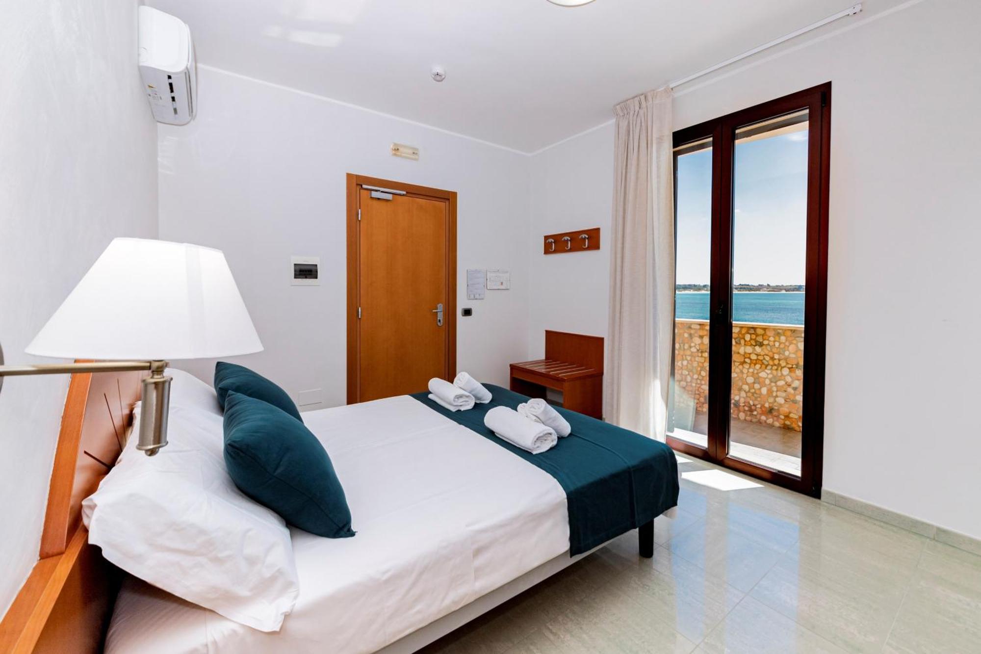 Hotel Alba ตอร์เลลาปิลโล ภายนอก รูปภาพ