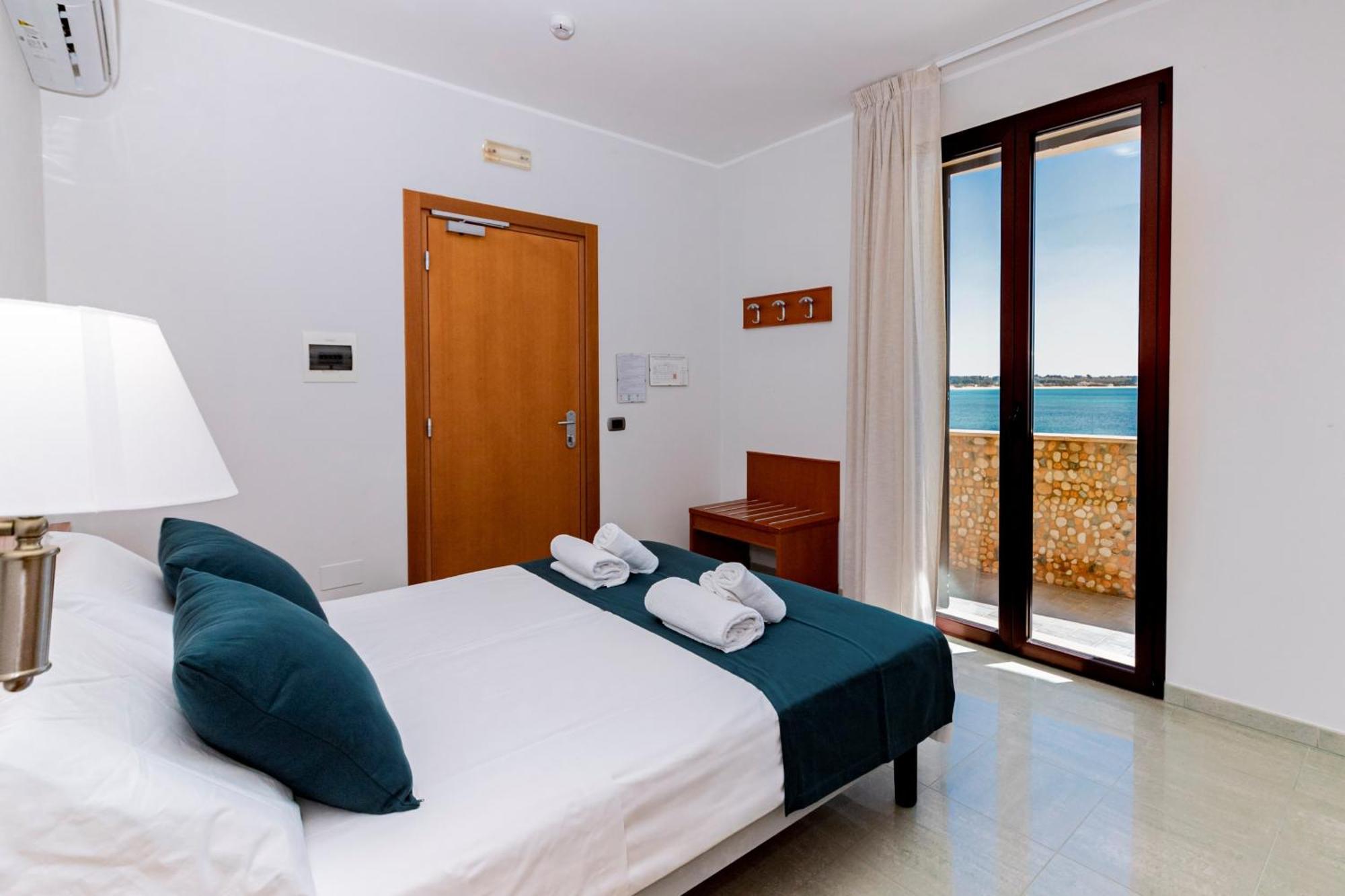 Hotel Alba ตอร์เลลาปิลโล ภายนอก รูปภาพ