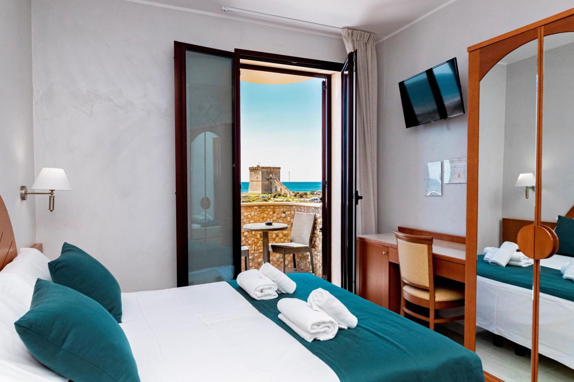 Hotel Alba ตอร์เลลาปิลโล ภายนอก รูปภาพ
