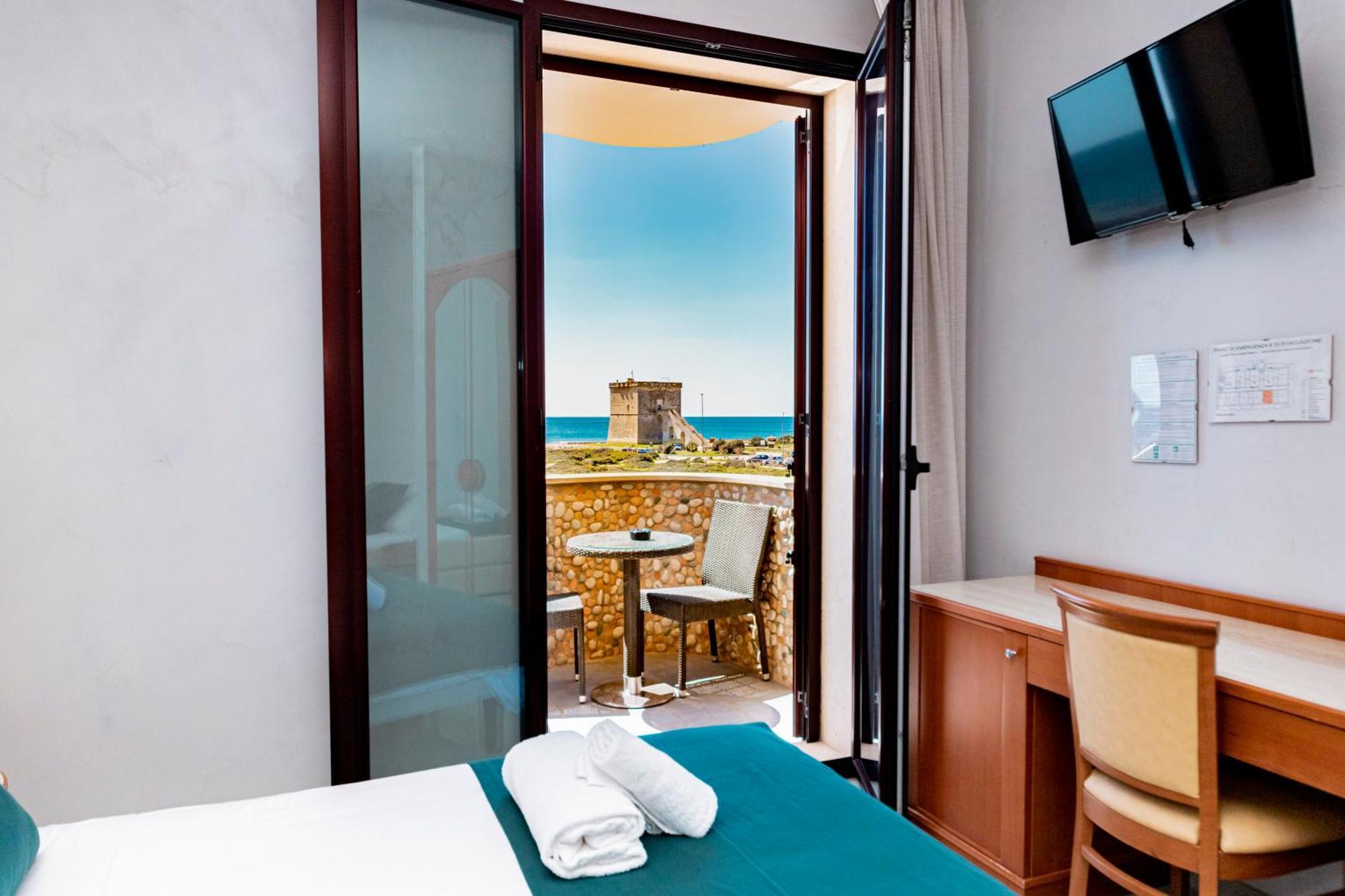 Hotel Alba ตอร์เลลาปิลโล ภายนอก รูปภาพ