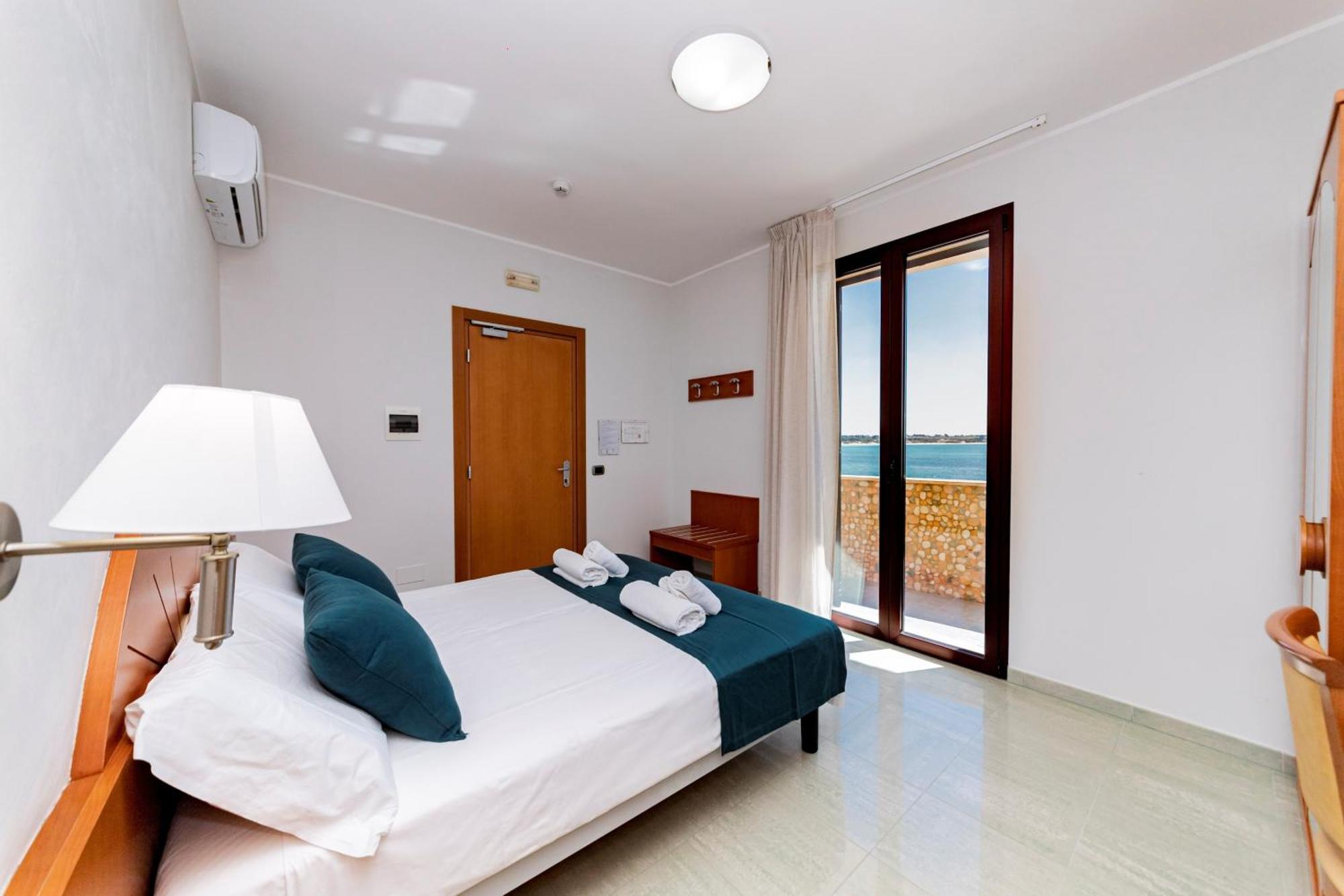 Hotel Alba ตอร์เลลาปิลโล ภายนอก รูปภาพ