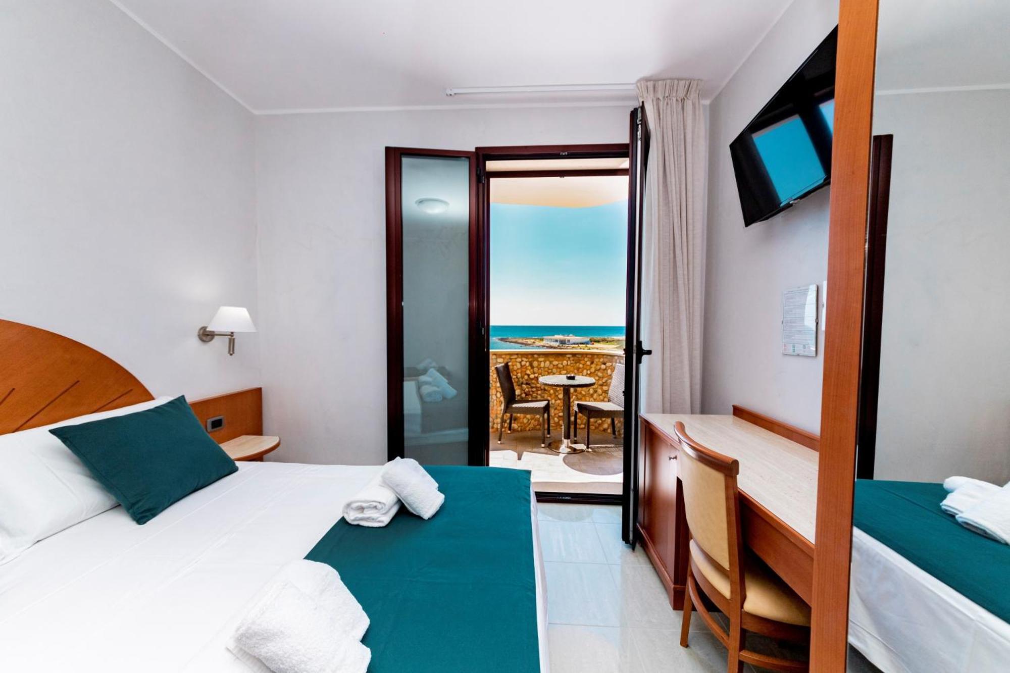 Hotel Alba ตอร์เลลาปิลโล ภายนอก รูปภาพ