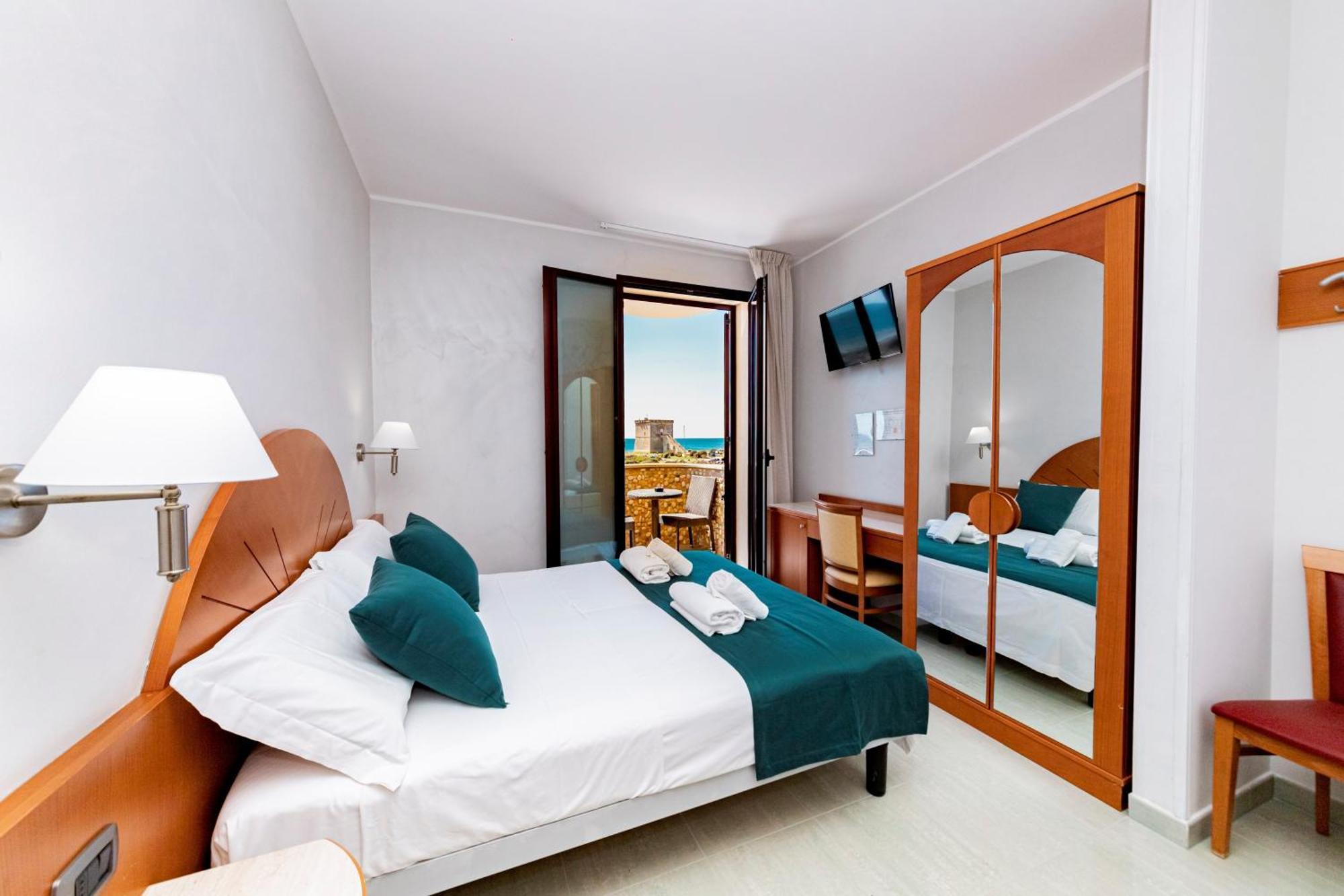 Hotel Alba ตอร์เลลาปิลโล ภายนอก รูปภาพ