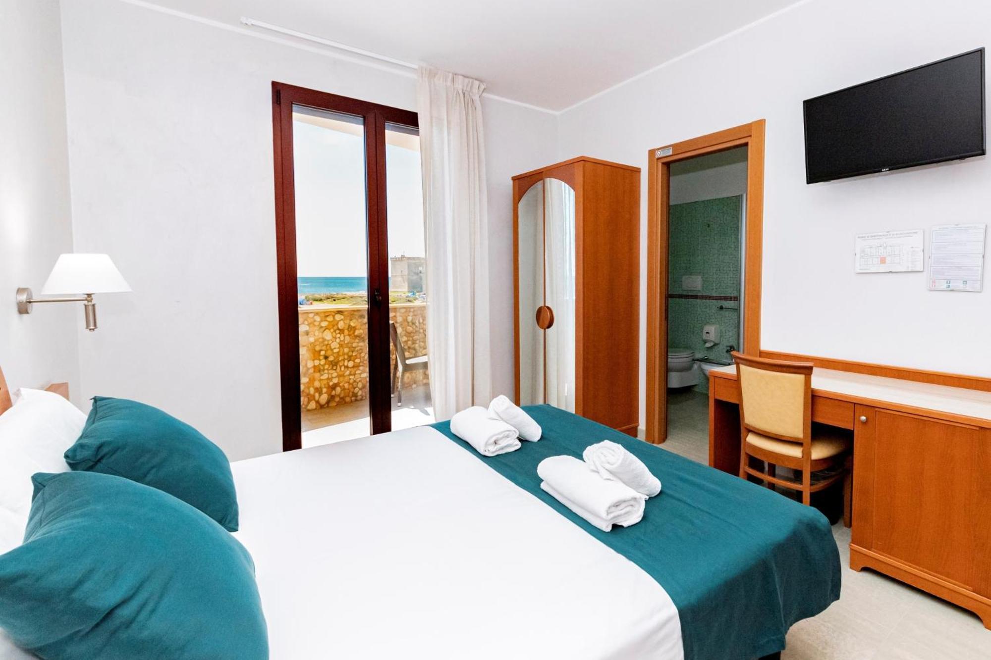 Hotel Alba ตอร์เลลาปิลโล ภายนอก รูปภาพ