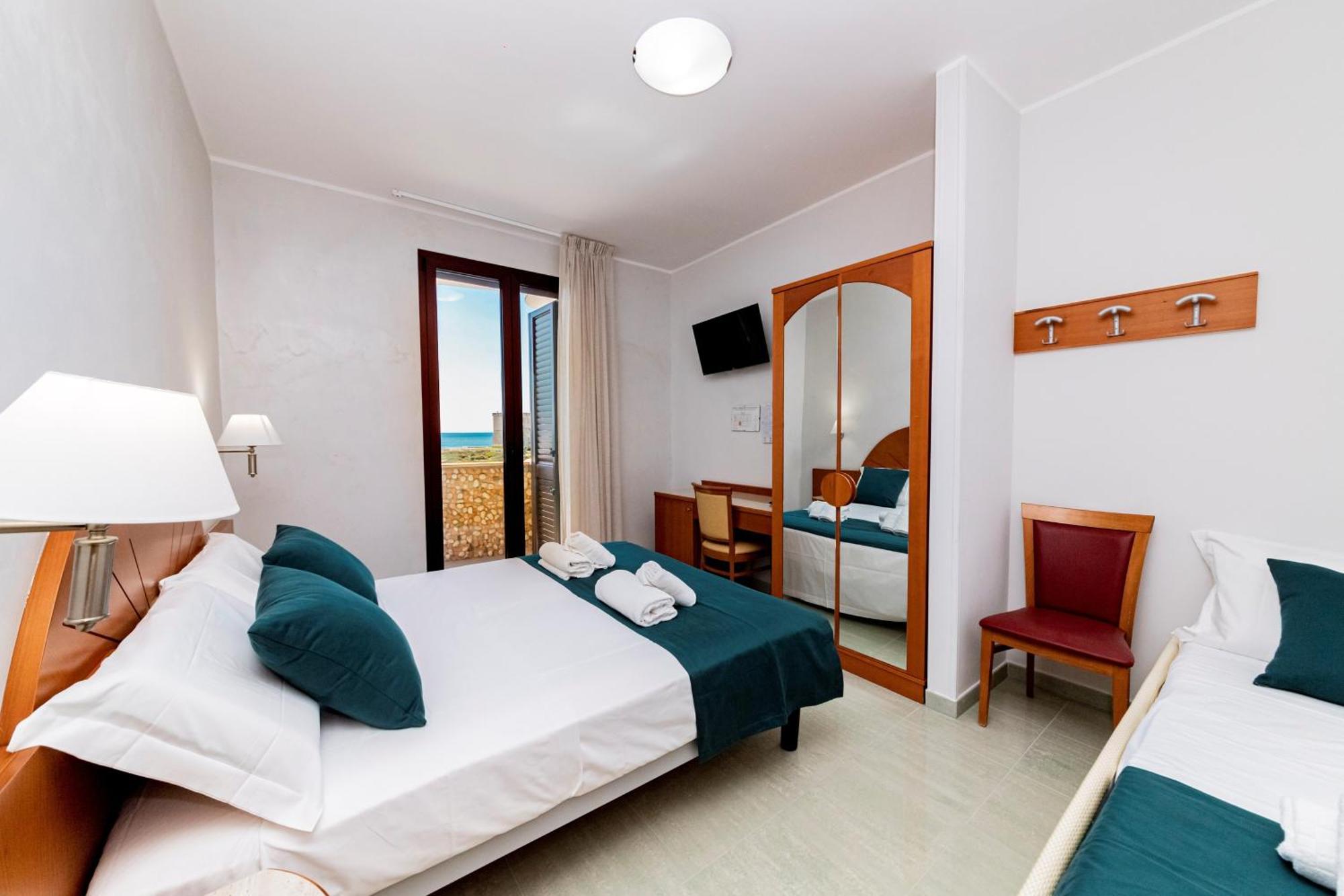 Hotel Alba ตอร์เลลาปิลโล ภายนอก รูปภาพ